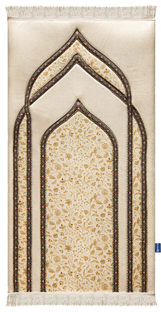 سجادة صلاة مبطنة بتصميم الورود الذهبية